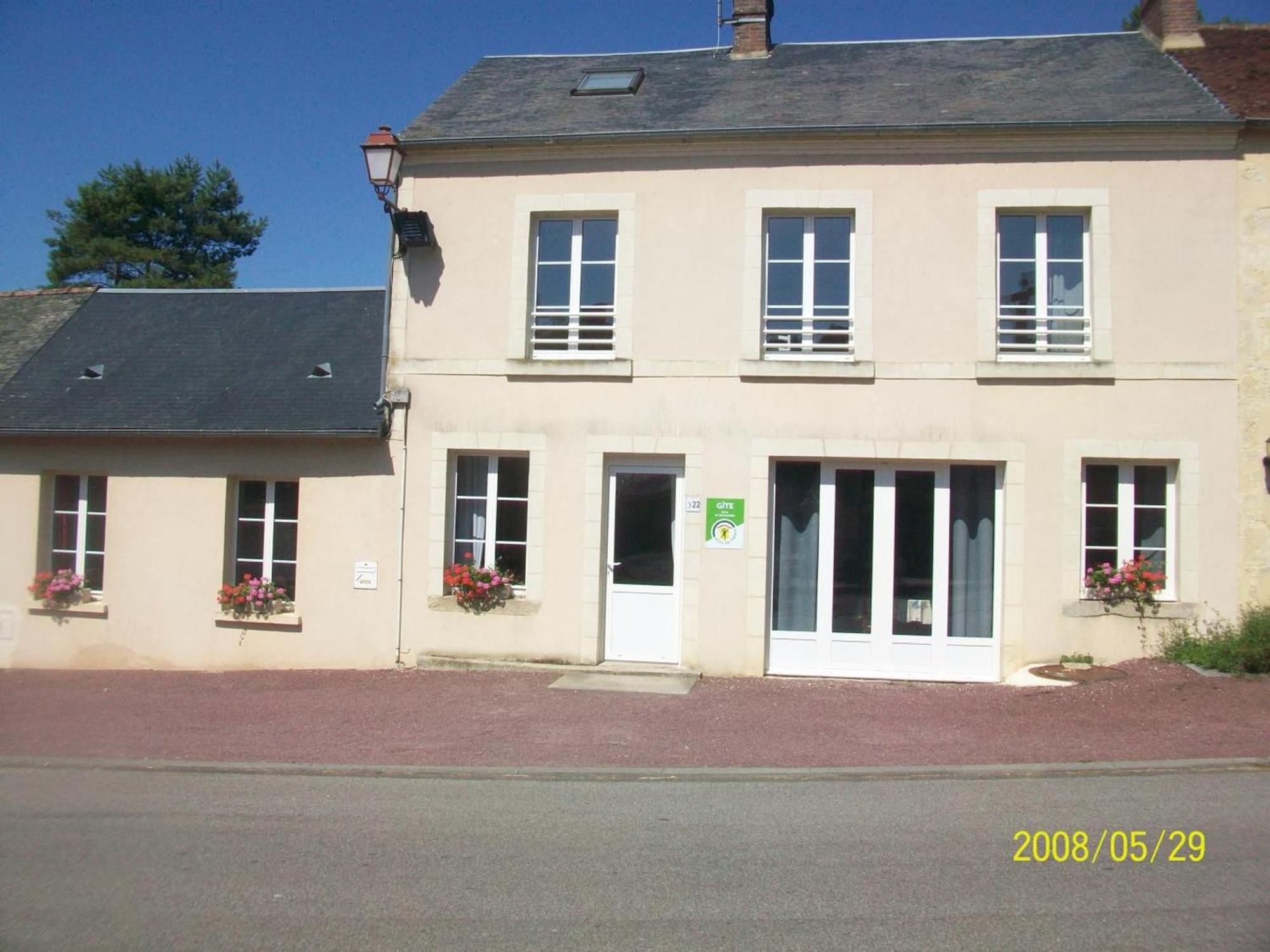 Maison Percheronne Spacieuse Avec Billard, Babyfoot, Et Jardin Clos, Animaux Bienvenus ! - Fr-1-497-65 La Mesniere Exterior photo